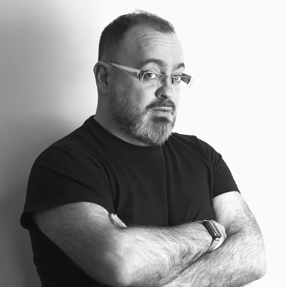 Emanuele Nonni - Graphic Designer & C.E.O. 300dpi STUDIO