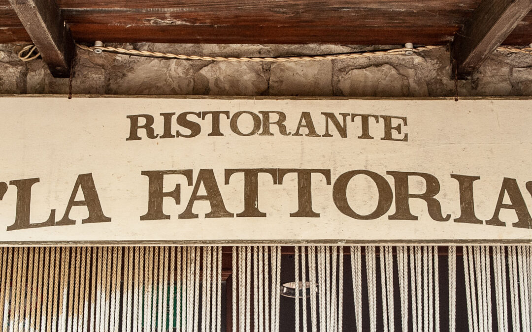 La Fattoria Spoleto: insegna storica - Ristorante - Pizzeria - Albergo