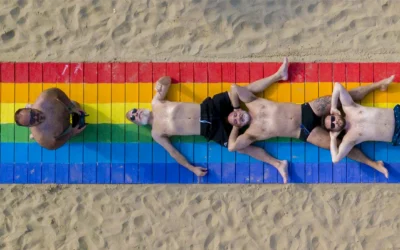 Video La Community 27: verniciatura passerella arcobaleno 2024