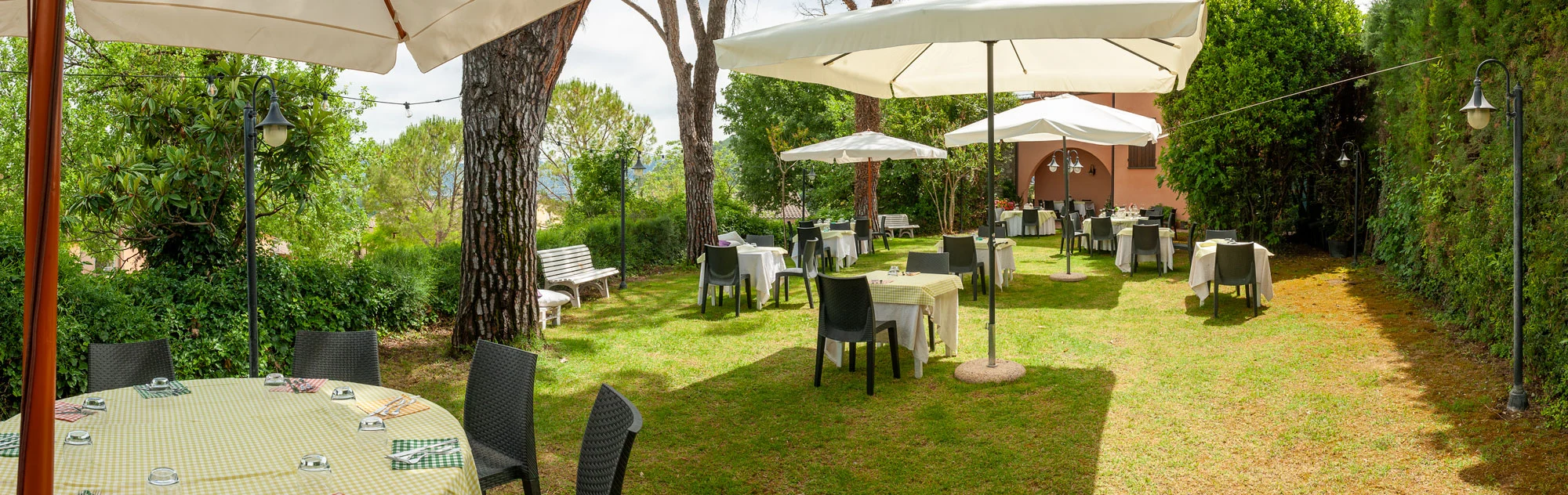 La Fattoria Spoleto: giardino panoramico - Ristorante - Pizzeria - Albergo