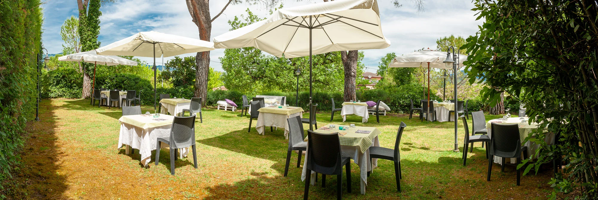 La Fattoria Spoleto: giardino panoramico - Ristorante - Pizzeria - Albergo