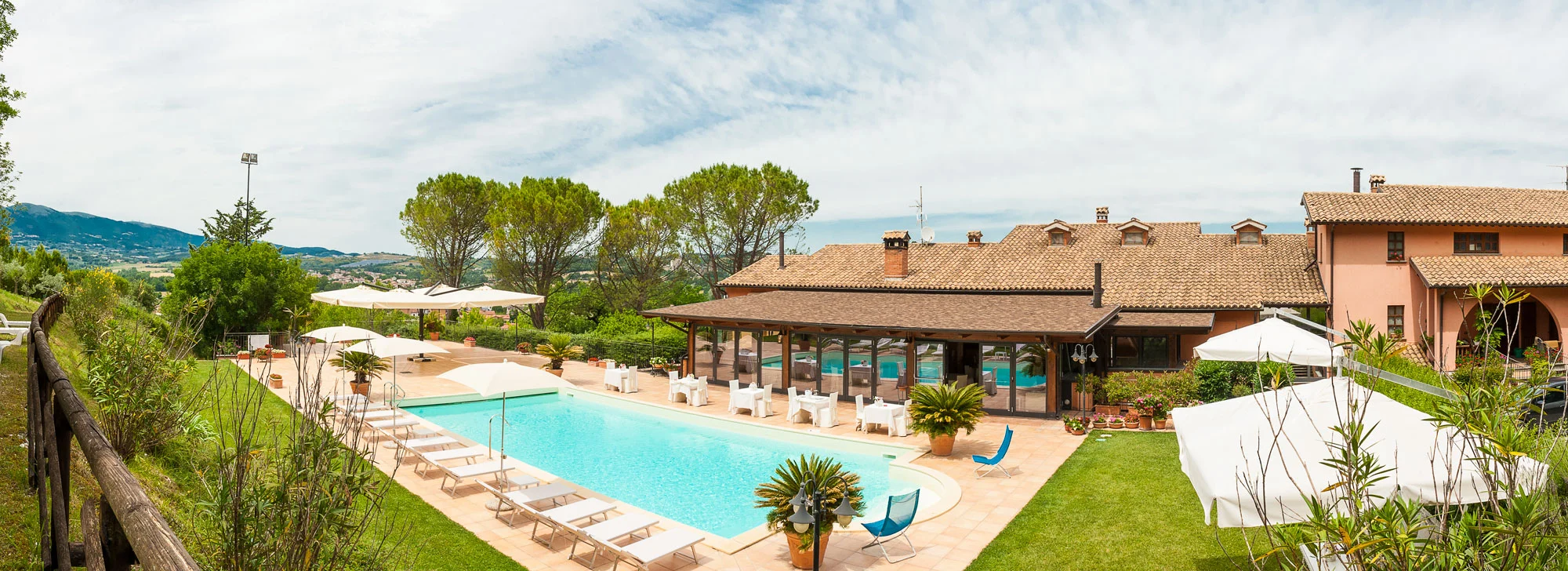 La Fattoria Spoleto: piscina - Ristorante - Pizzeria - Albergo