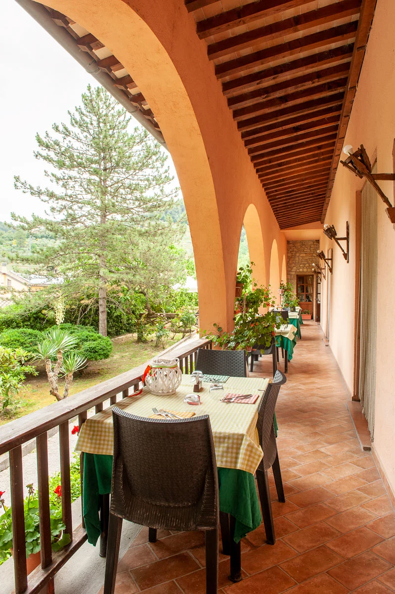 La Fattoria Spoleto: portici - Ristorante - Pizzeria - Albergo