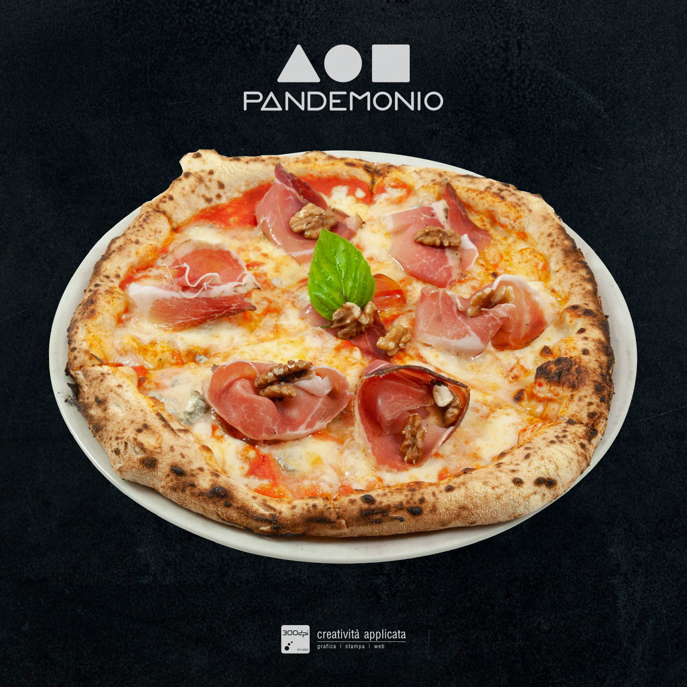 Pizza gorgonzola, prosciutto e noci Pandemonio – 300dpi STUDIO Spoleto-Rimini