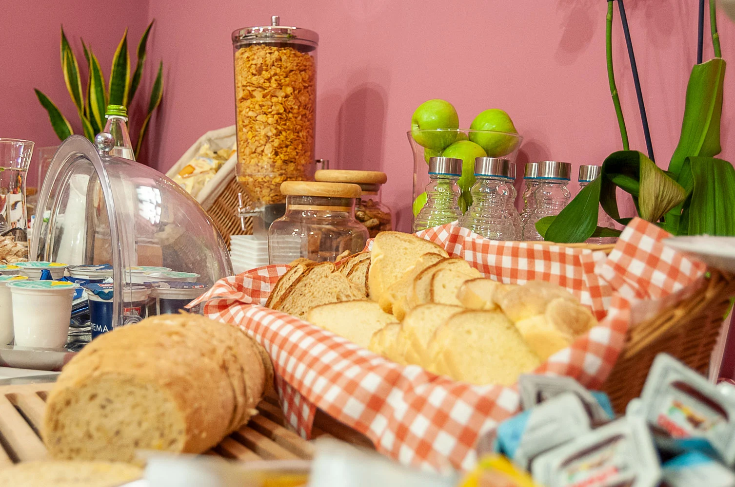 La Fattoria Spoleto: sala colazione pane - Ristorante - Pizzeria - Albergo