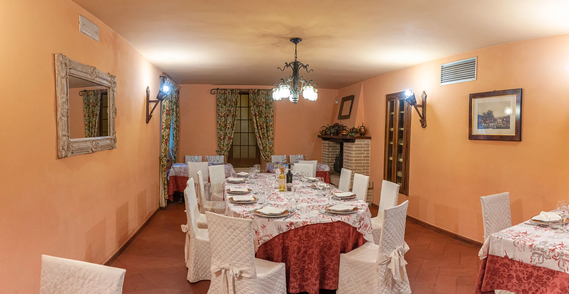 La Fattoria Spoleto: saletta da pranzo e cena - Ristorante - Pizzeria - Albergo