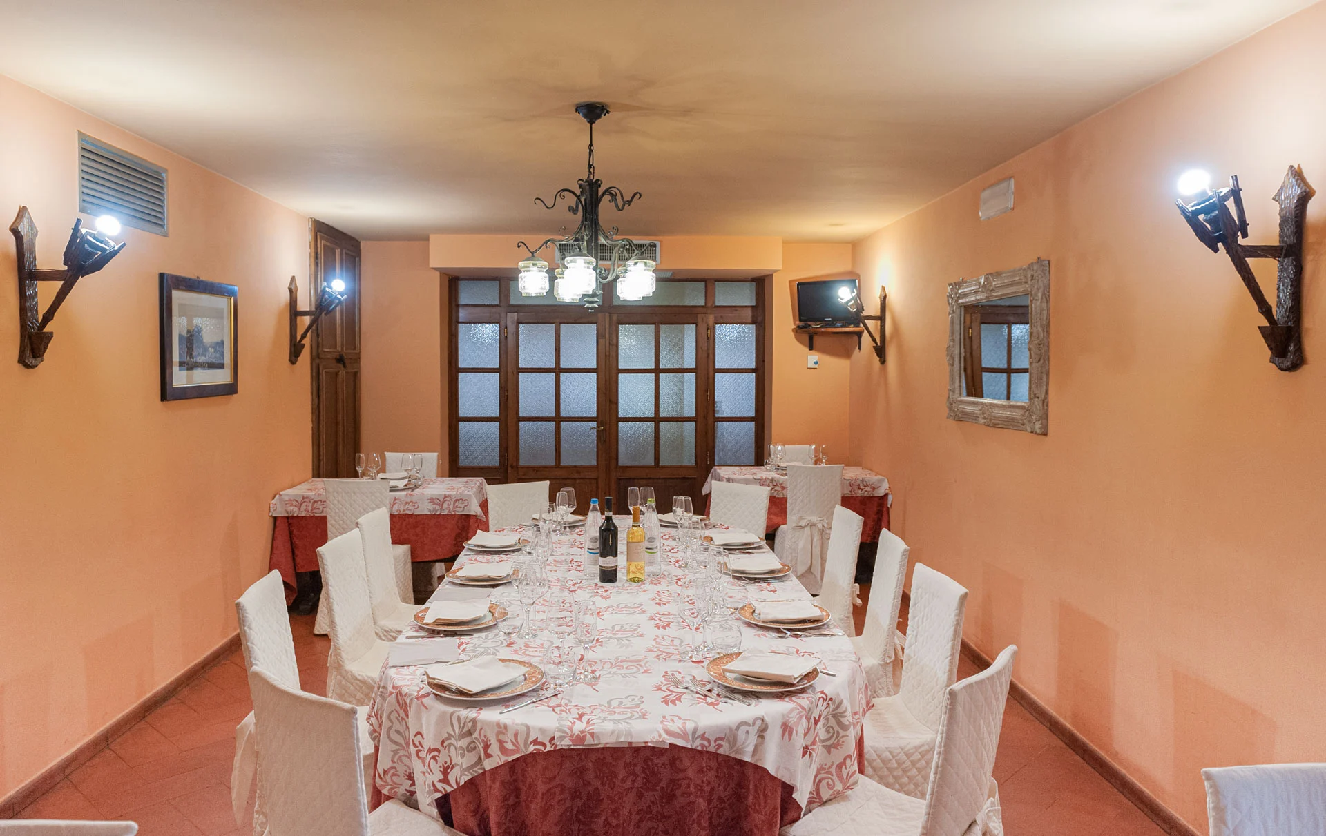 La Fattoria Spoleto: saletta da pranzo e cena - Ristorante - Pizzeria - Albergo