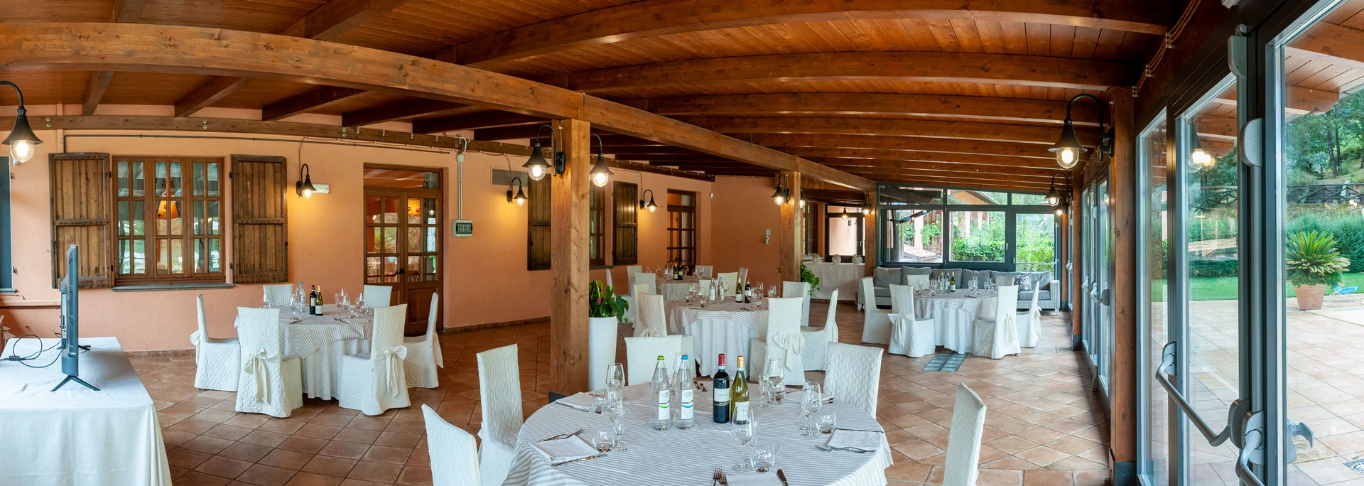 La Fattoria Spoleto: veranda vista piscina - Ristorante - Pizzeria - Albergo